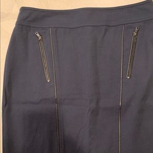 Pencil skirt with leather accents - Navy